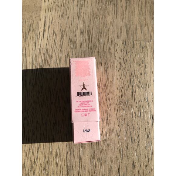 Jeffree Star Velvet Trap Lipstick in Dominatrix - Picture 5 of 8